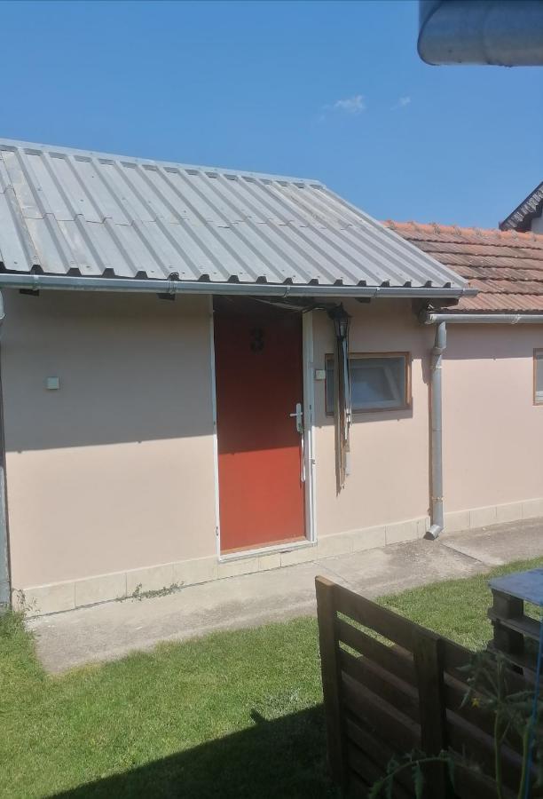 ホテル Ubytovanie Harmony House Veľký Meder エクステリア 写真