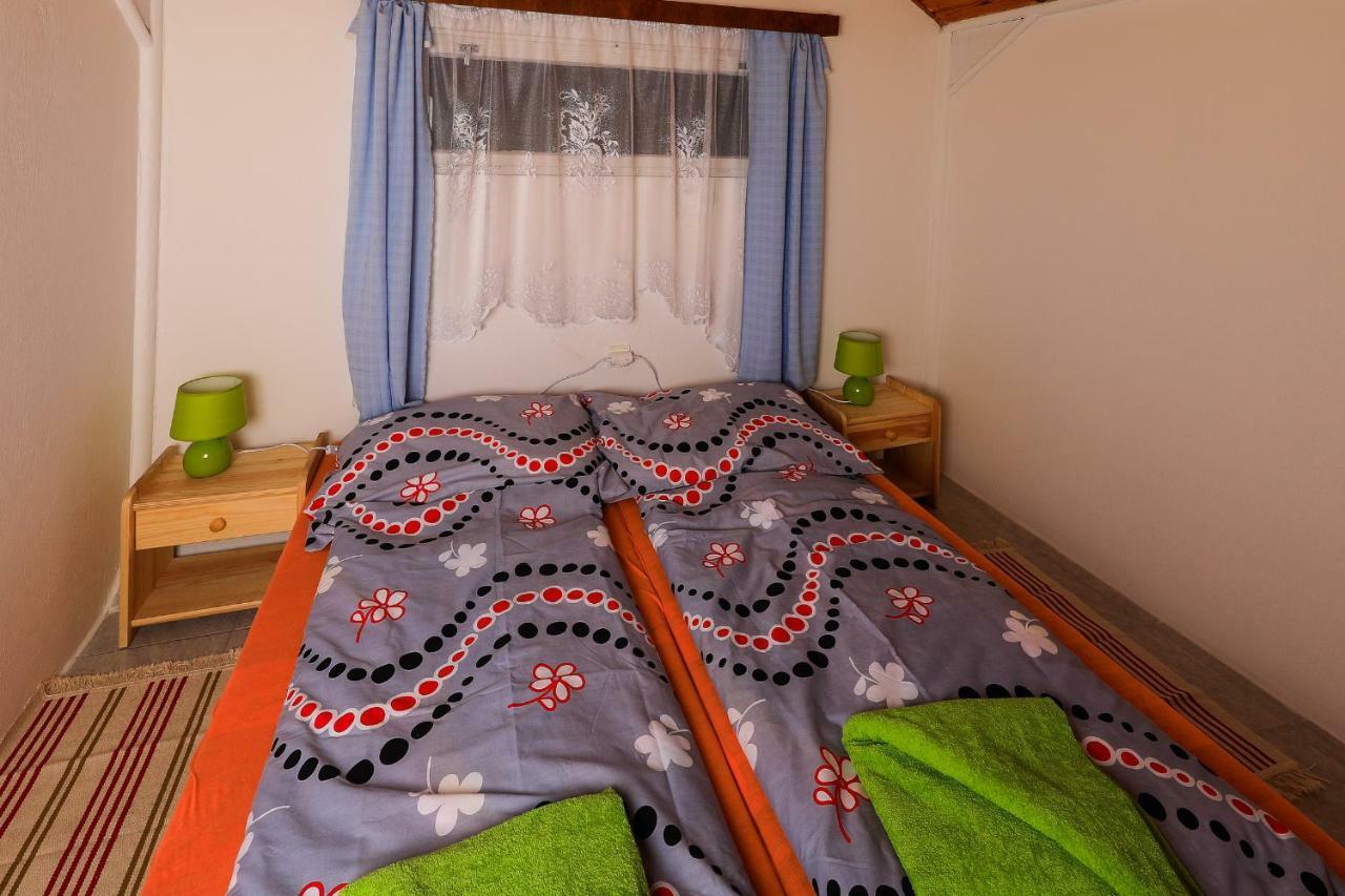 ホテル Ubytovanie Harmony House Veľký Meder エクステリア 写真