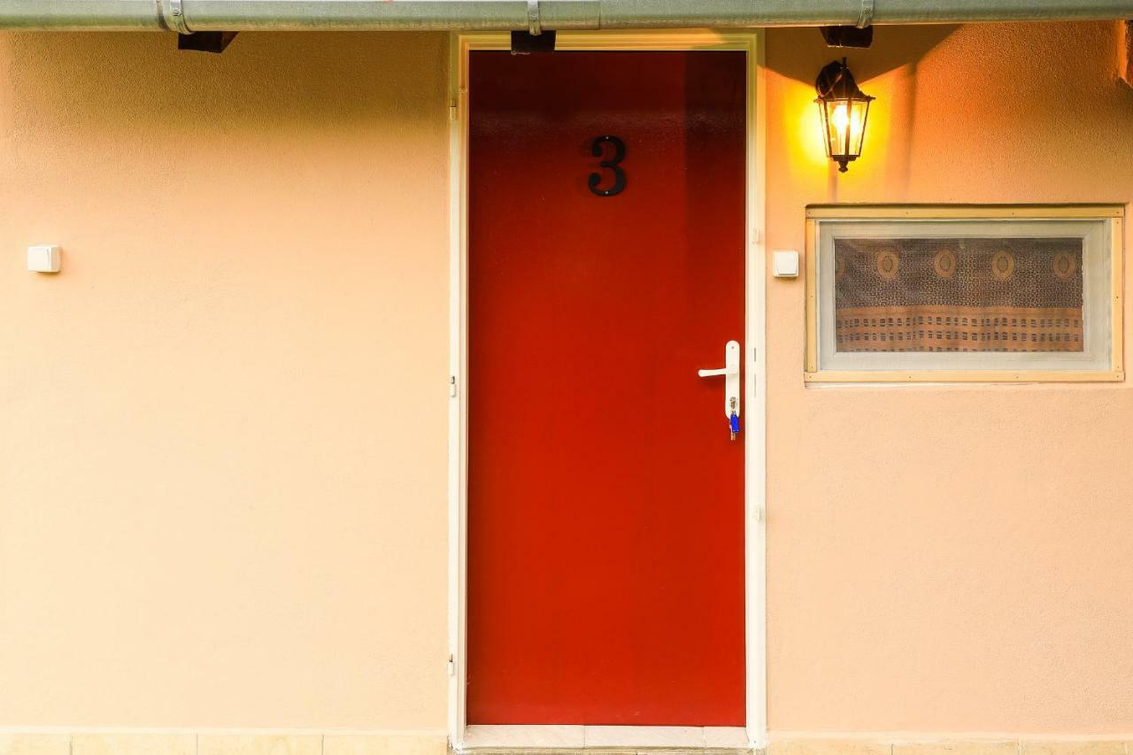 ホテル Ubytovanie Harmony House Veľký Meder エクステリア 写真